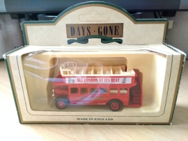 68002 1932 AEC Regent Bus